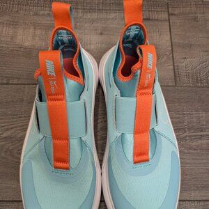 (NWT) Nike Flex Plus (GS)